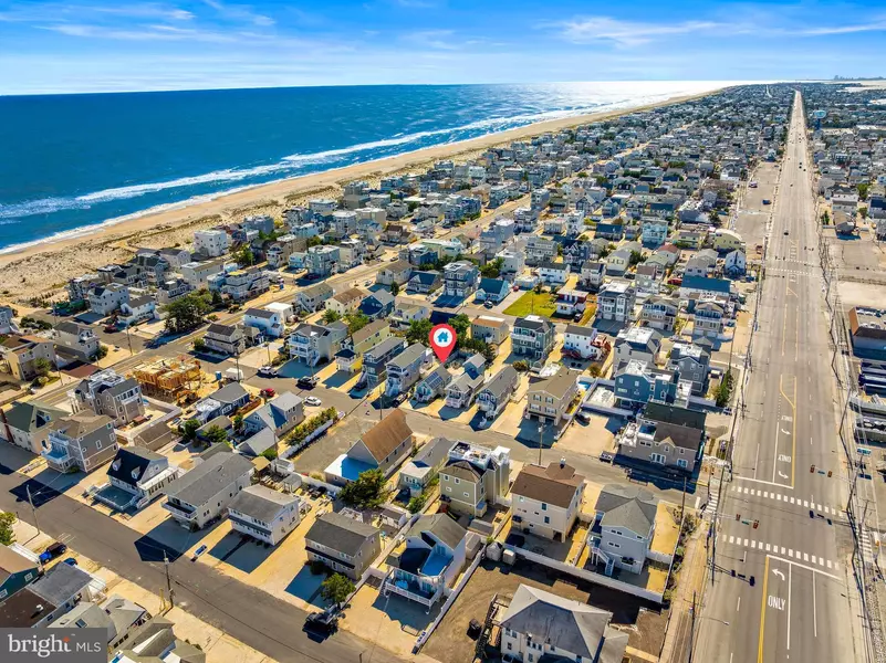 12 E WINIFRED AVE, Long Beach Township, NJ 08008