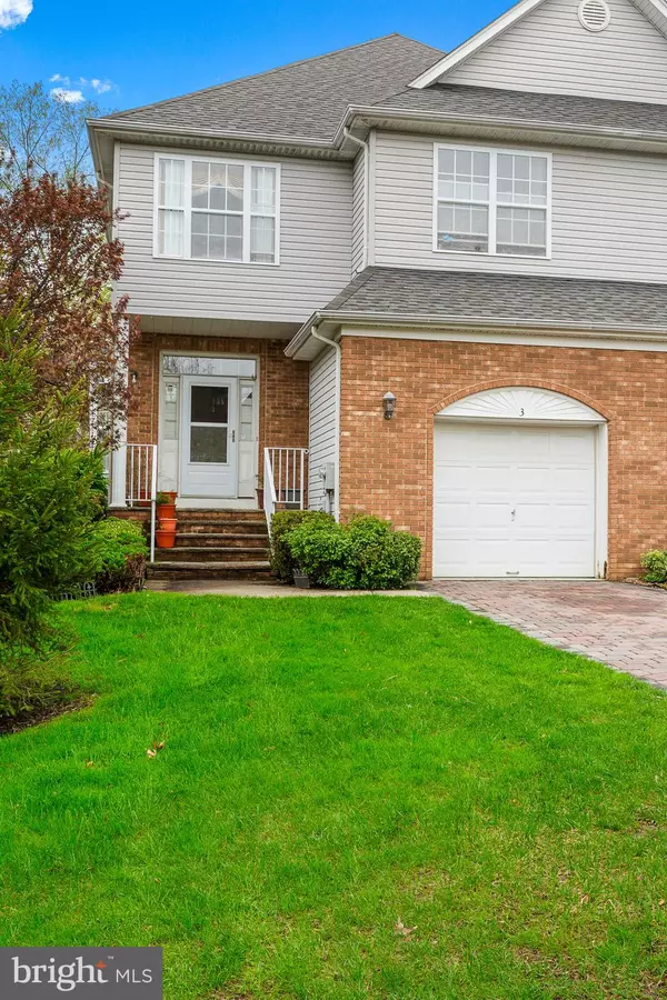 East Windsor, NJ 08520,3 KEATS CT