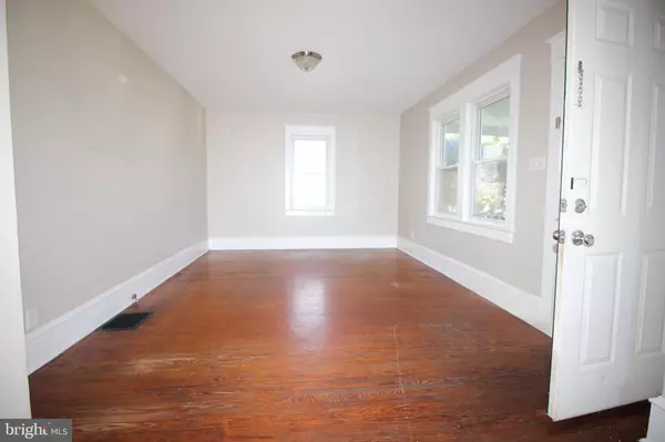 Burlington, NJ 08016,404 ENGLE AVE