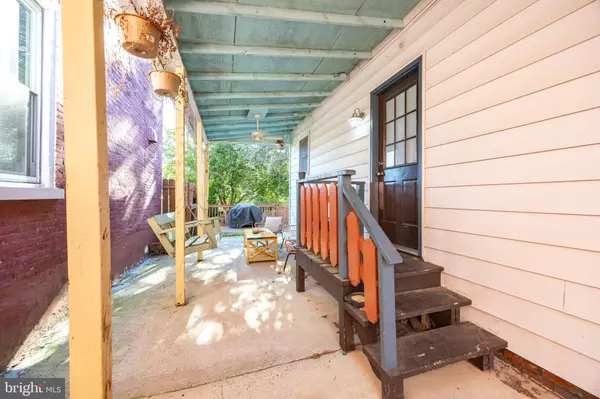 Pottstown, PA 19464,12 E 5TH ST