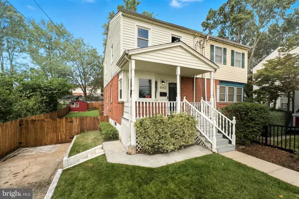 6942 UNIVERSITY DR, Alexandria, VA 22307