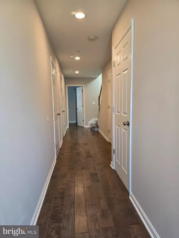 Dundalk, MD 21222,1301 DELBERT AVE