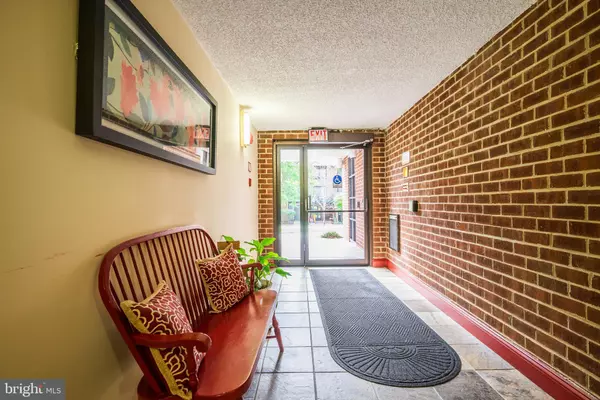 Silver Spring, MD 20906,15211 ELKRIDGE WAY #94-2F