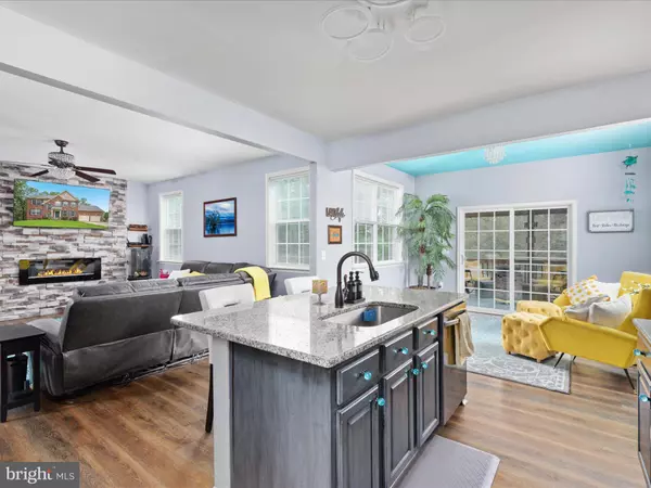 Cross Junction, VA 22625,112 COUNTRY CLUB DR