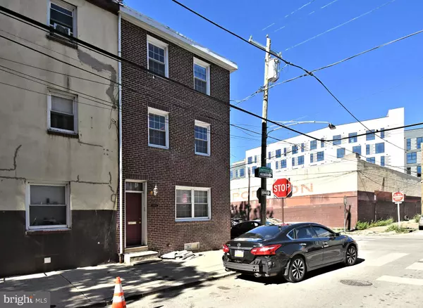 Philadelphia, PA 19122,1554 N LAWRENCE ST #2