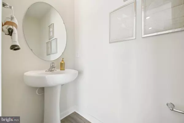 Charles Town, WV 25414,371 ECLIPSE ST