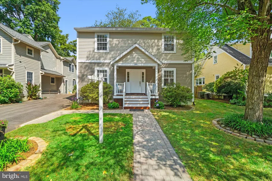 202 W GEORGE MASON RD, Falls Church, VA 22046