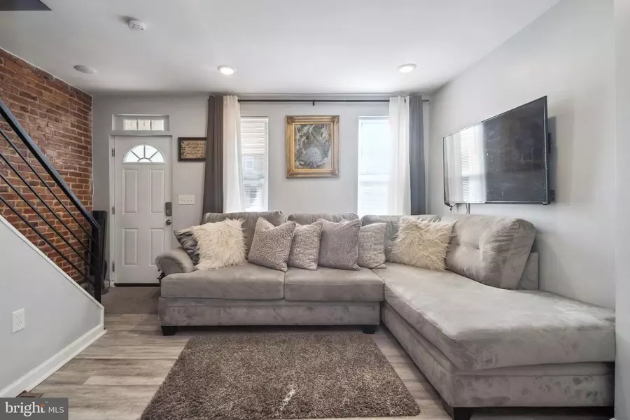 3404 LYNDALE AVE, Baltimore, MD 21213