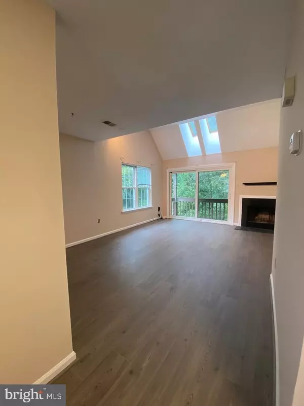 Aston, PA 19014,345 CASHEL CT #345