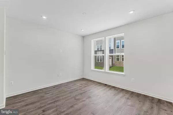 Dumfries, VA 22026,17952 ALICIA AVE