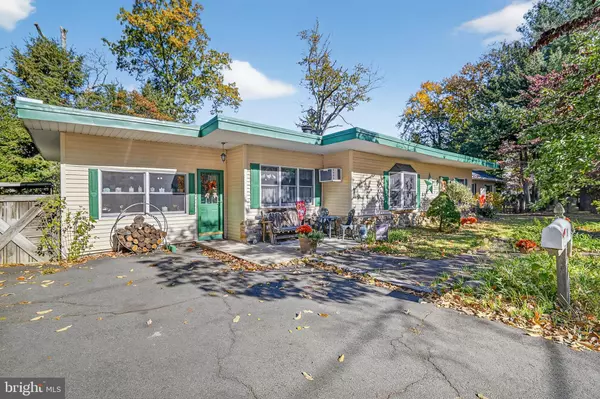 18 MONROE DR, Hamilton, NJ 08619