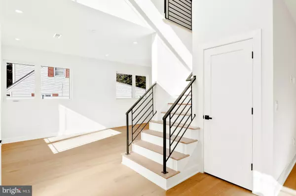 Philadelphia, PA 19114,3215 BROOKDALE RD