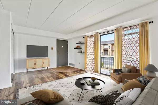 Philadelphia, PA 19115,9908 BUSTLETON AVE #H23