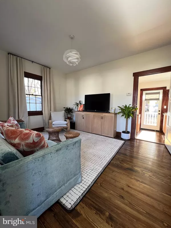 Colonial Beach, VA 22443,122 SULGRAVE ST