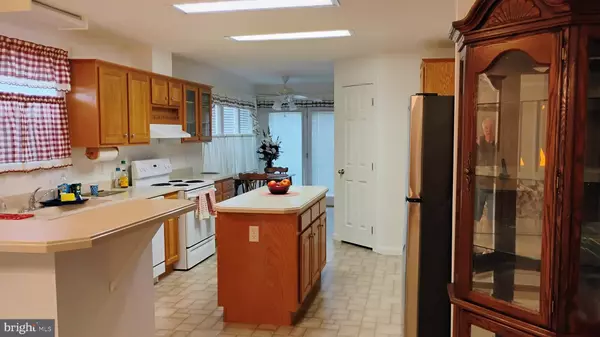 Dover, DE 19901,424 MOORE PL #424