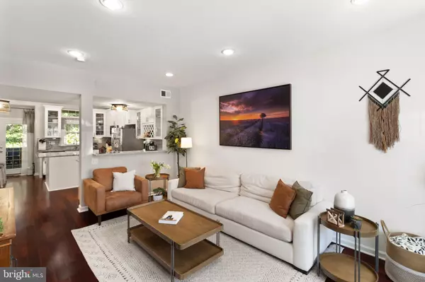 Fairfax, VA 22033,4326 SUTLER HILL SQ