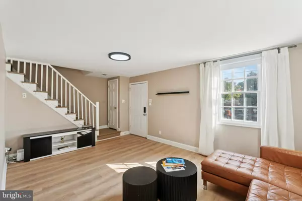 Philadelphia, PA 19128,614 WISES MILL RD