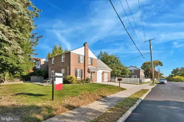 Philadelphia, PA 19128,614 WISES MILL RD