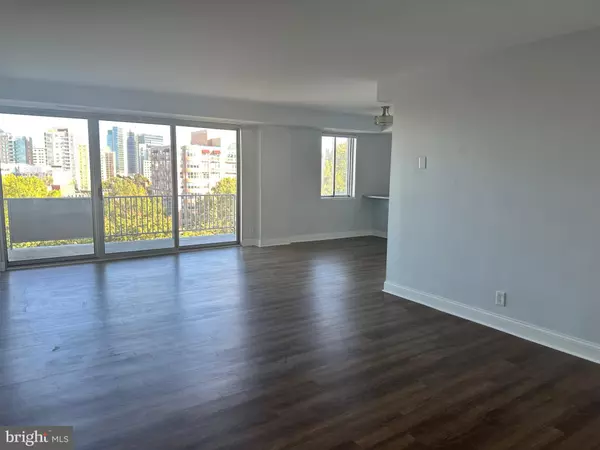 Bethesda, MD 20814,8315 BROOK LN #2-902