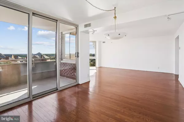 Rockville, MD 20852,5809 NICHOLSON LN #1402