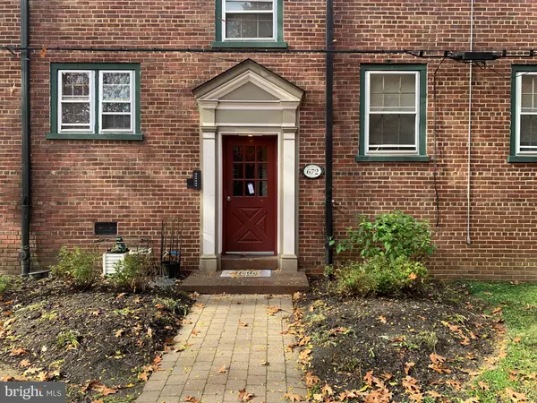 Philadelphia, PA 19123,672-00 FRANKLIN PL #A