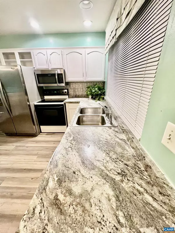 Charlottesville, VA 22901,26 WOODLAKE DR