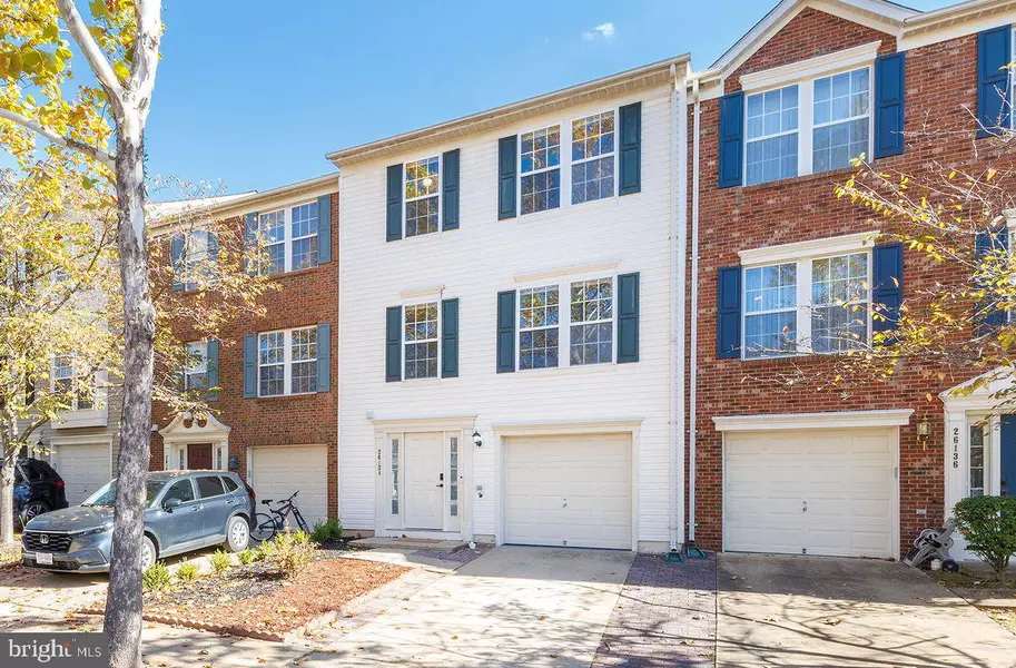26134 LANDS END DR, Chantilly, VA 20152