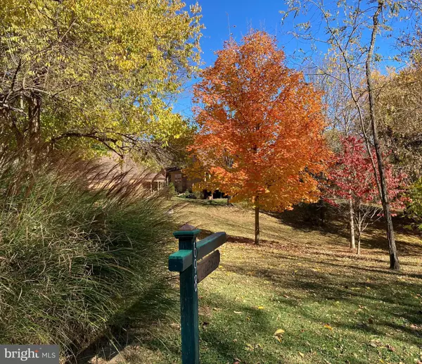 698 ELK RUN ESTATES DR, Harpers Ferry, WV 25425