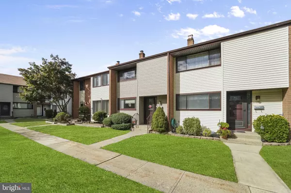 East Windsor, NJ 08520,942 JAMESTOWN RD