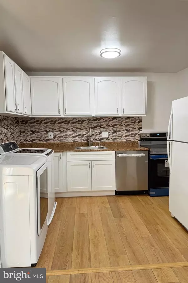 Woodbridge, VA 22191,2921 WILLIAMSBURG CT