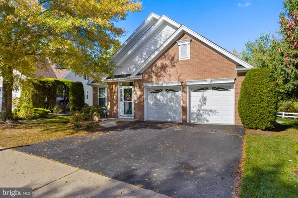 51 HONEY FLOWER DR, Bordentown, NJ 08620