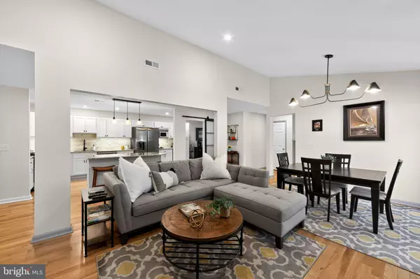 Newtown Square, PA 19073,211 E CHELSEA CIR