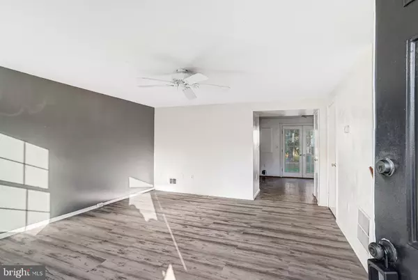 Manassas, VA 20110,8329 GEORGIAN CT