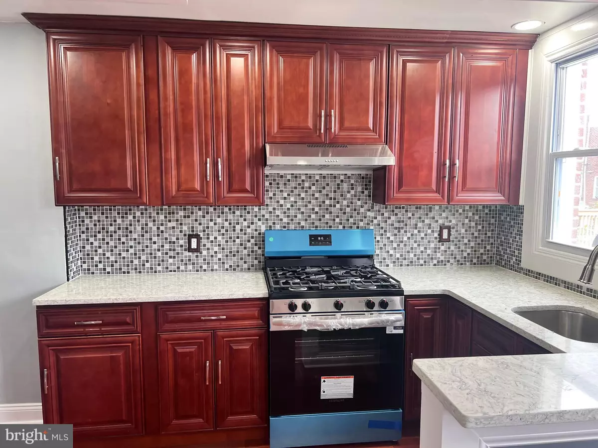 Philadelphia, PA 19149,6049 FRONTENAC ST