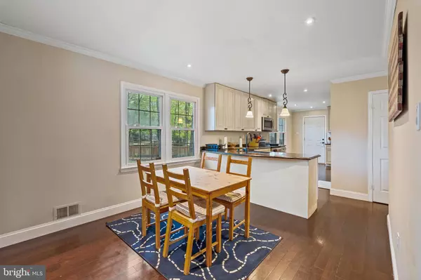 Reston, VA 20191,2307 BALLYCAIRNE CT