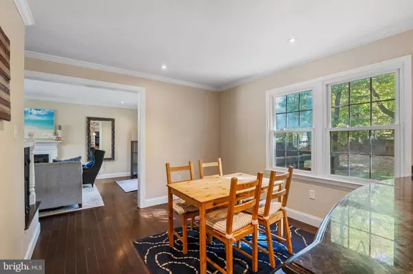 Reston, VA 20191,2307 BALLYCAIRNE CT