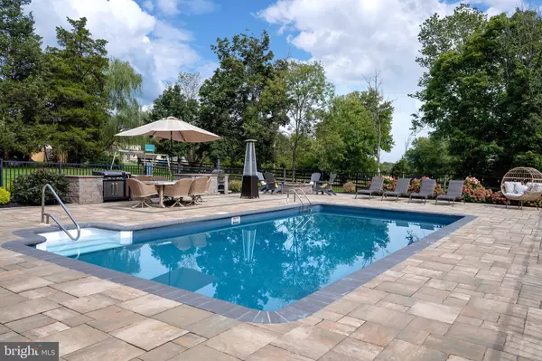 Lambertville, NJ 08530,4 NEW RD