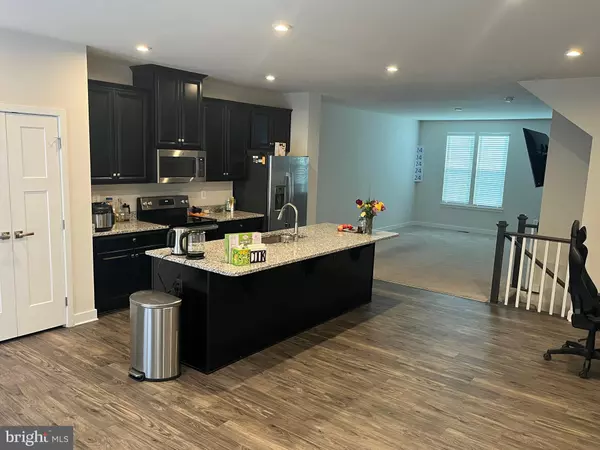 Falling Waters, WV 25419,213 MONTREAL WAY