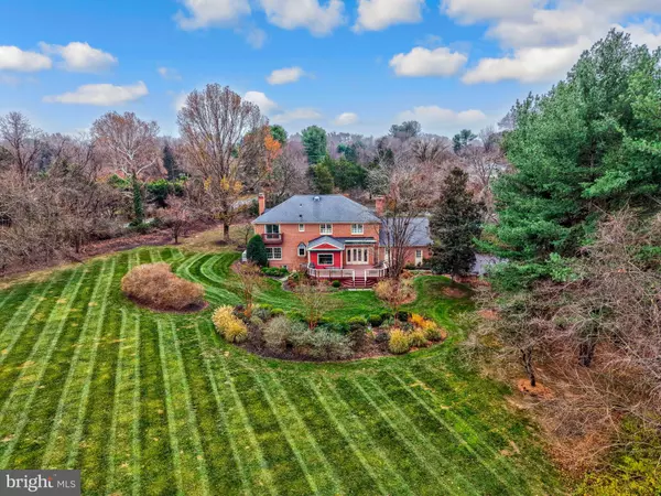 Great Falls, VA 22066,10100 WALKER LAKE DR