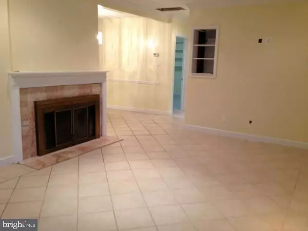 Falls Church, VA 22042,3505 DEVON DR