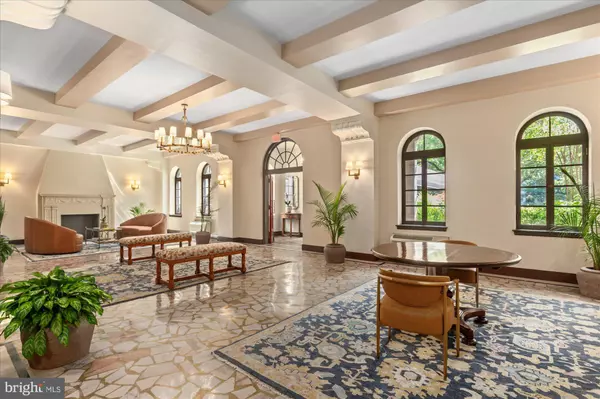 Washington, DC 20008,4700 CONNECTICUT AVE NW #206