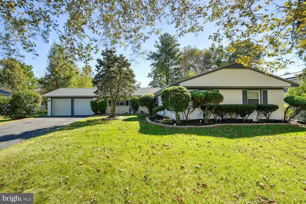 17 THORNLEIGH PL, Willingboro, NJ 08046