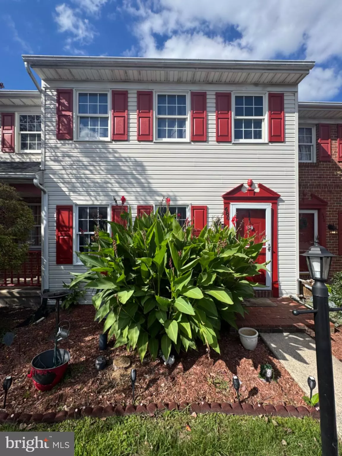 York, PA 17404,680 ROBIN HILL CIR