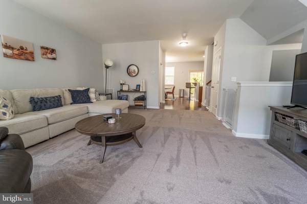 Burlington, NJ 08016,145 CREEKSIDE WAY