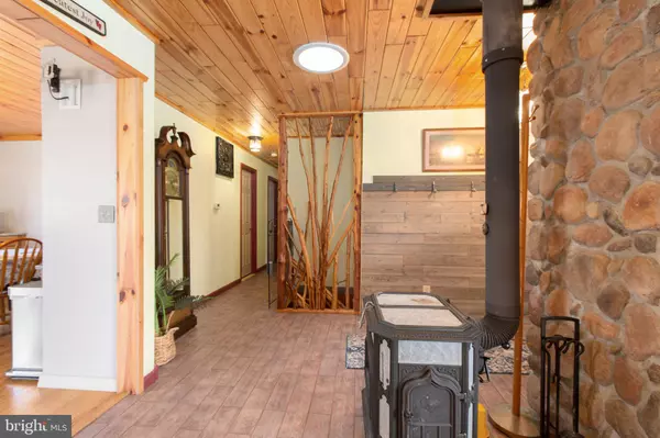 Fredericksburg, VA 22406,76 GROVE LN