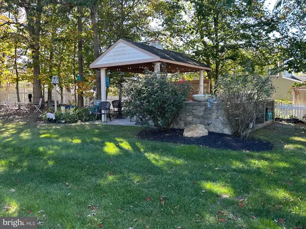 Woodbury, NJ 08096,137 TREELINE DR