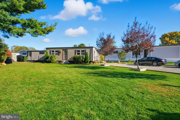 Mullica Hill, NJ 08062,735 WOODSIDE DR