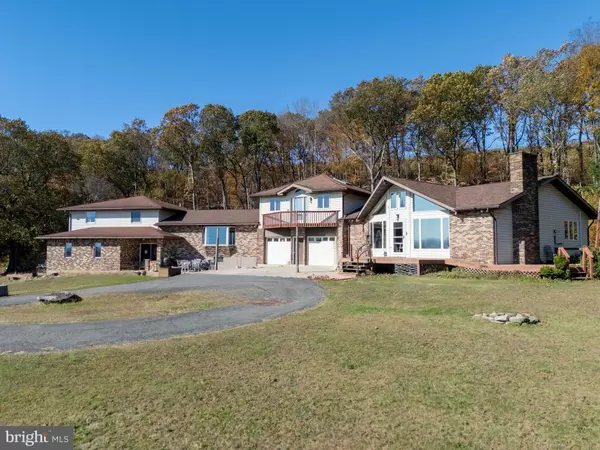 Lehighton, PA 18235,394 FLAGSTAFF RD