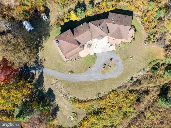 Lehighton, PA 18235,394 FLAGSTAFF RD