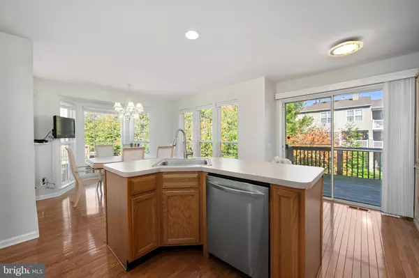 Riverside, NJ 08075,27 FIRETHORN LN